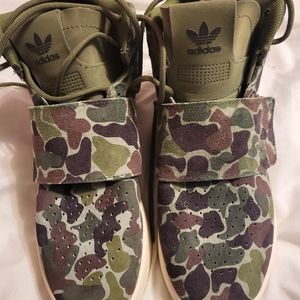 Adidas tubular shoes